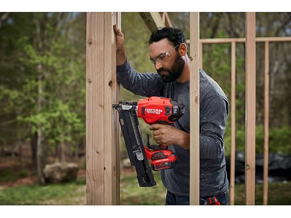 CRAFTSMAN CMCN621PLB  V20* Framing Nailer