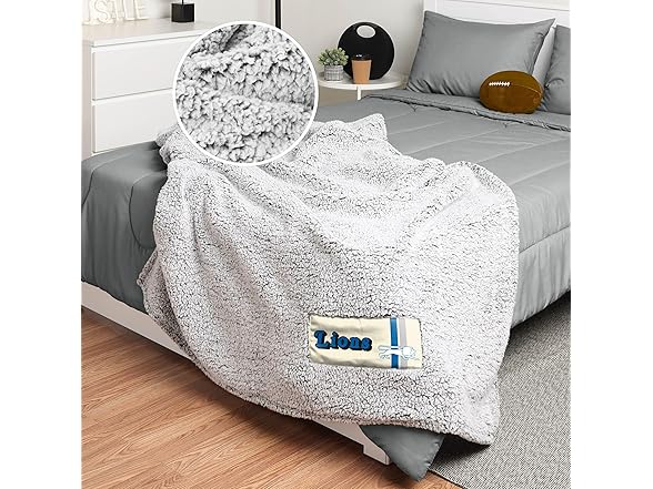 DETROIT LIONS Retro Cloud Sherpa Blanket