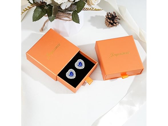 Joyssense Stud Crystal Heart Earrings
