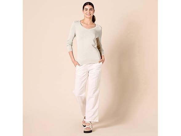 Amazon Essentials Womens Lightweight V Neck Sweater