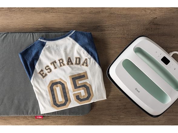 Cricut Everyday Iron On Mesh Vinyl Roll, DIY
