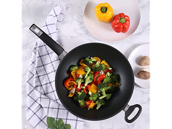 AROMA 5-Qt. German Cast Aluminum Wok