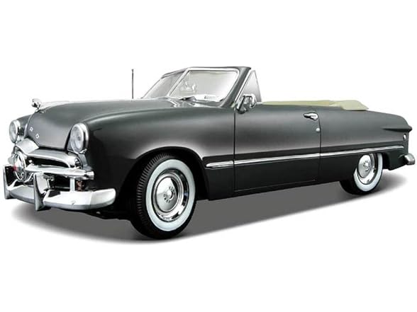 Maisto 1:18 Scale 1949 Ford Diecast Vehicle
