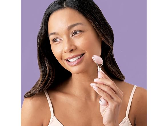 plusOne Plum Beauty Rose Quartz Facial Roller