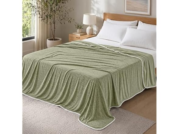 PHF Oil Green Cooling Blanket King 108"x90"