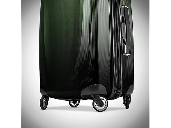 Samsonite Winfield 3 DLX Hardside Expandable Luggage Set