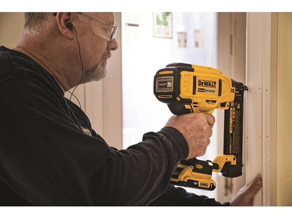 DEWALT DCN680B 20V MAX* XR® 18 GA Brad Nailer