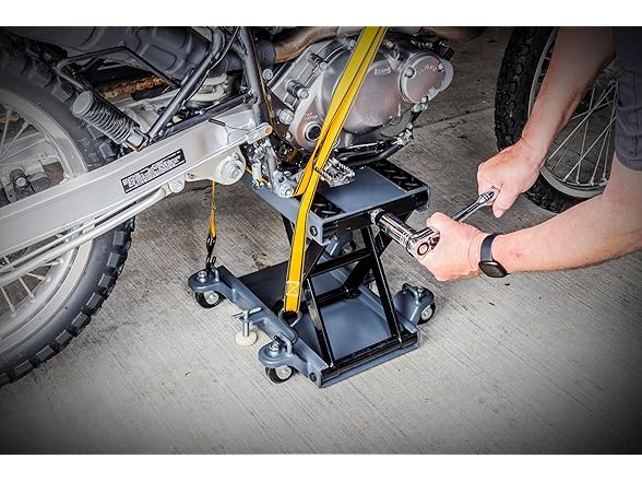 Powerbuilt Motorcycle Lift