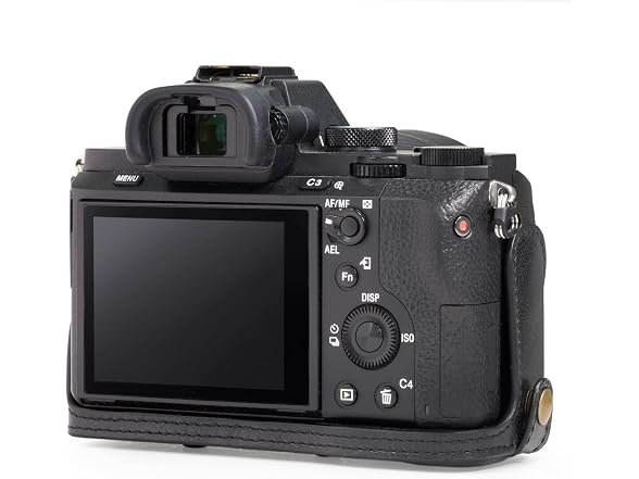 MegaGear Ever Ready Genuine Leather Camera Case