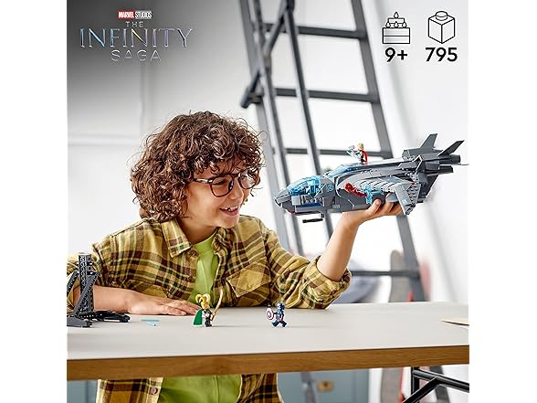 LEGO Marvel The Avengers Quinjet (Open Box)