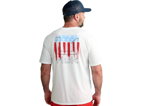 HUK Men's Fishing Graphic Tee