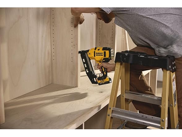 DEWALT DCN660B 16 GA Finish Nailer