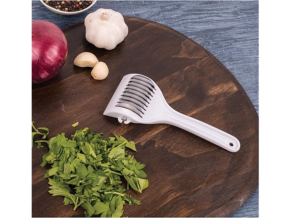 HIC’s Gourmet Rolling Fresh Herb and Kitchen Mincer