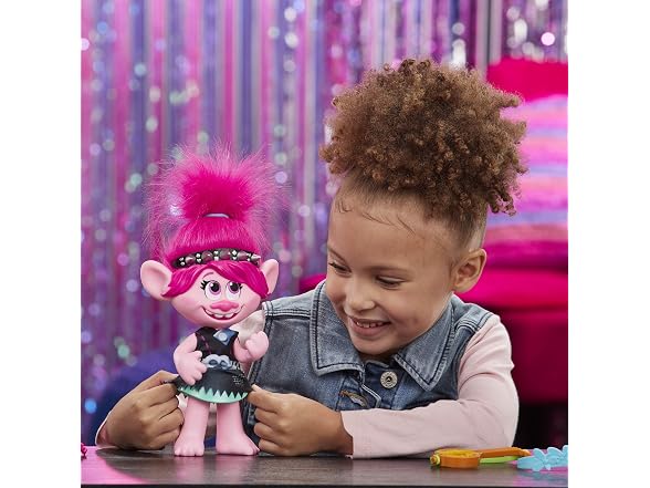 DreamWorks Trolls Pop-to-Rock Poppy Singing Doll
