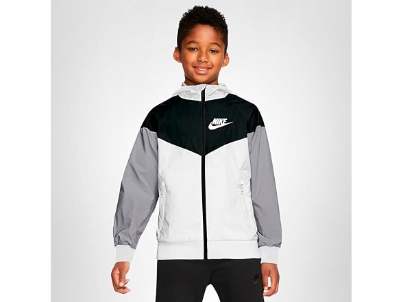 Nike Boys (XL) Sportswear Windrunner Jacket