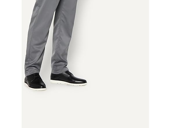 Amazon Essentials Men's Casual Derby Dress Shoes