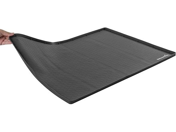 Restaurantware 31 x 22 in Black Silicone Under Sink Mat, 1 Count
