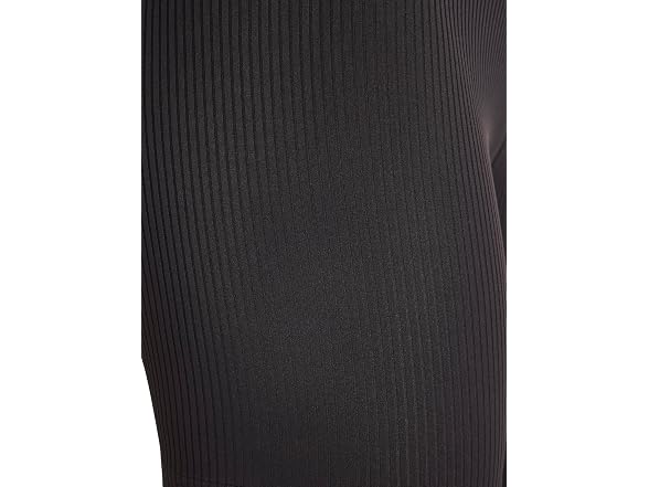 Reebok Women (XS) Rib-Knit Bike 6” Short