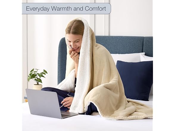 Casual Living Sherpa Throw Blanket