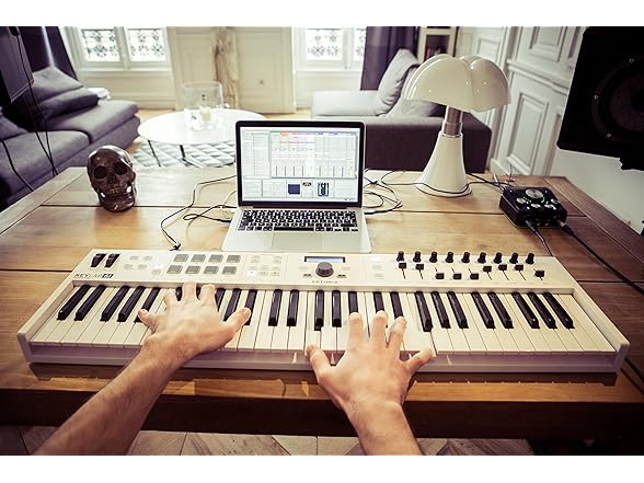 Arturia Keylab Essential 61 Keyboard