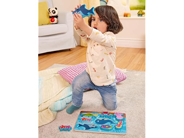 B. toys – Peek & Explore – Under The Sea – Wooden Chunky Puzzle