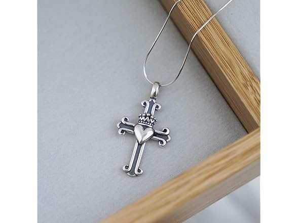 SUGARKITTEN Claddagh Cross Pendant