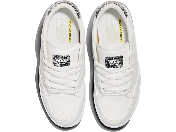 Vans Women's Emmy Deluxe Shoe
