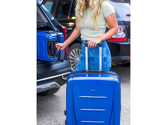 Samsonite Winfield 2 Hardside Expandable Luggage