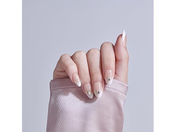 Kiss Glam Press On Nails White Almond