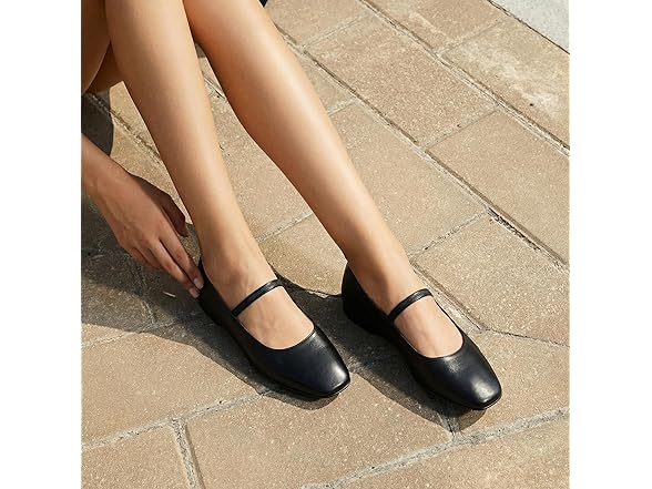 Yellhum ballet flats