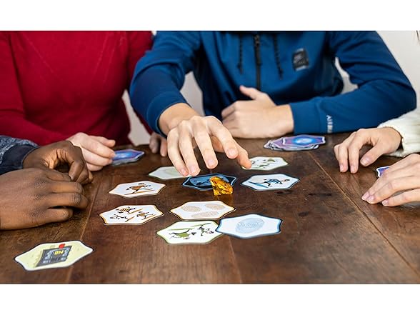 Hands Up - Quick Think Card Game
