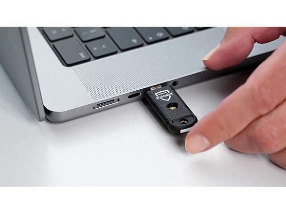 Swissbit iShield Security Key