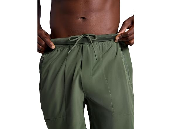Gaiam Men's Nomad 7” Short, Standard Fit