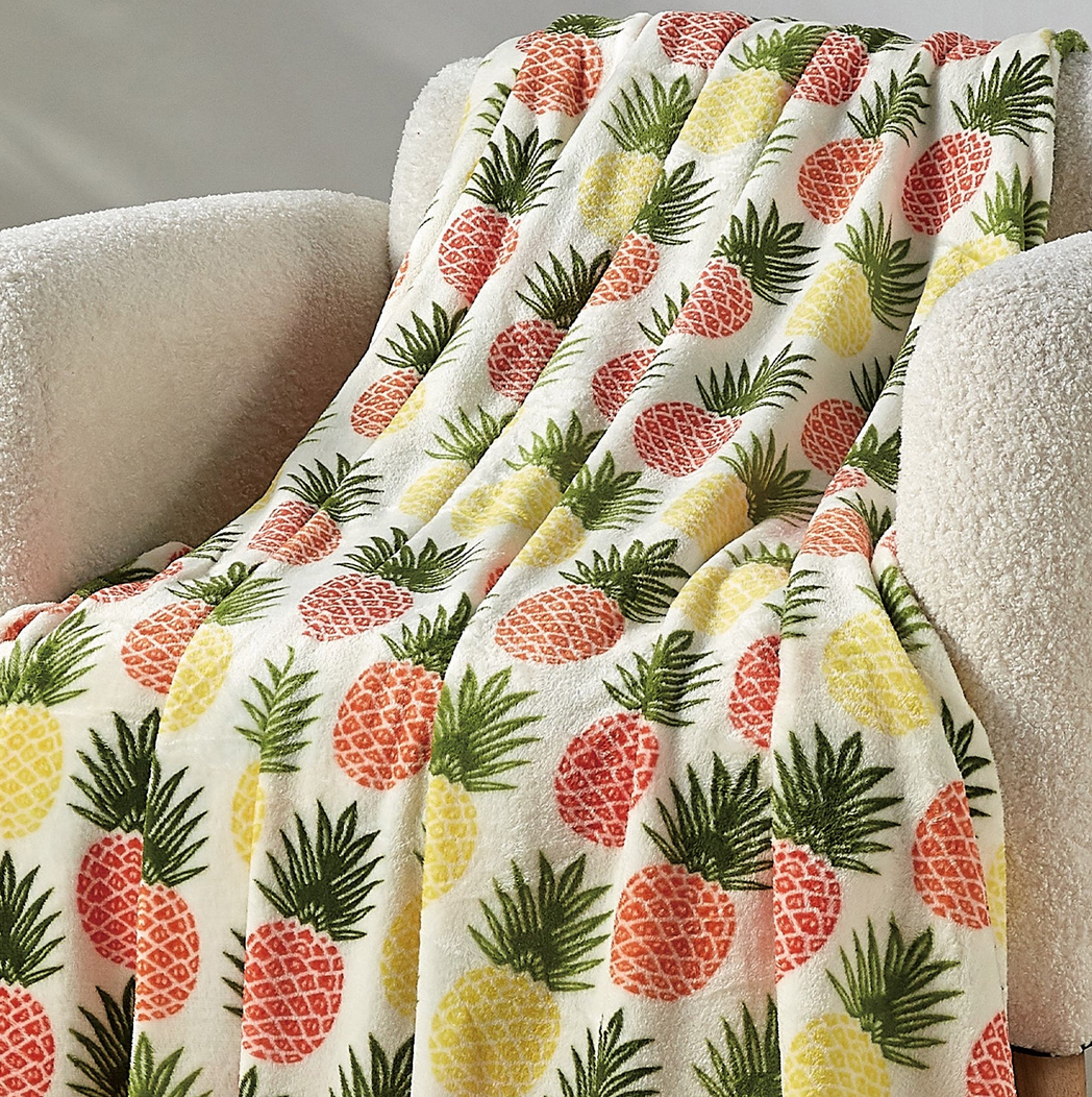 Luxurious Micro Plush Throw Blanket - Gallery 13