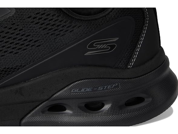 Skechers Men's Bobs Glide Step Arc Waves 2.0 - Class Rank