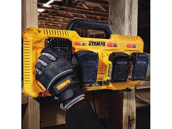 DeWalt DCB104 Battery 4 Inputs Charger