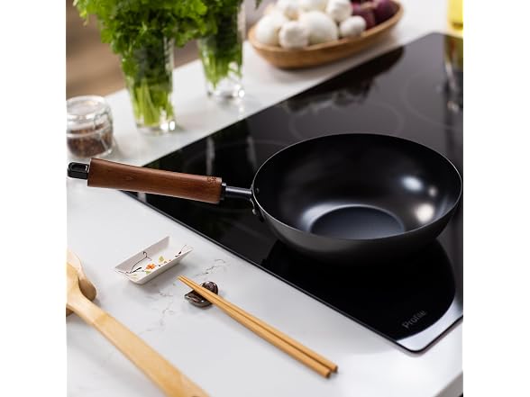 Joyce Chen 9.5-Inch Carbon Steel Stir Fry Pan