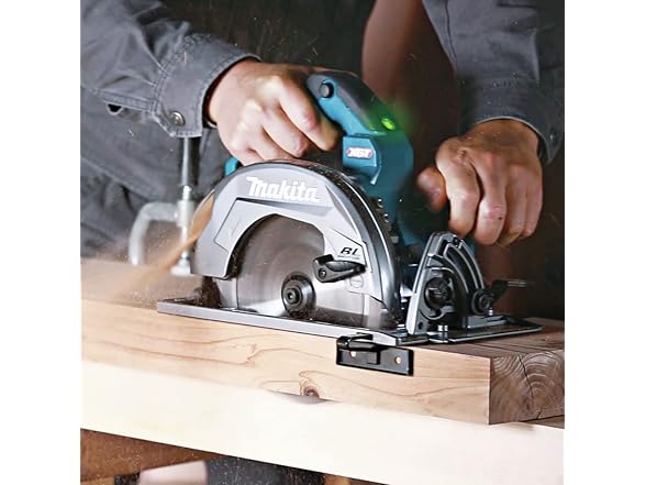 Makita Xgt 40V Max Circular Saw Kit