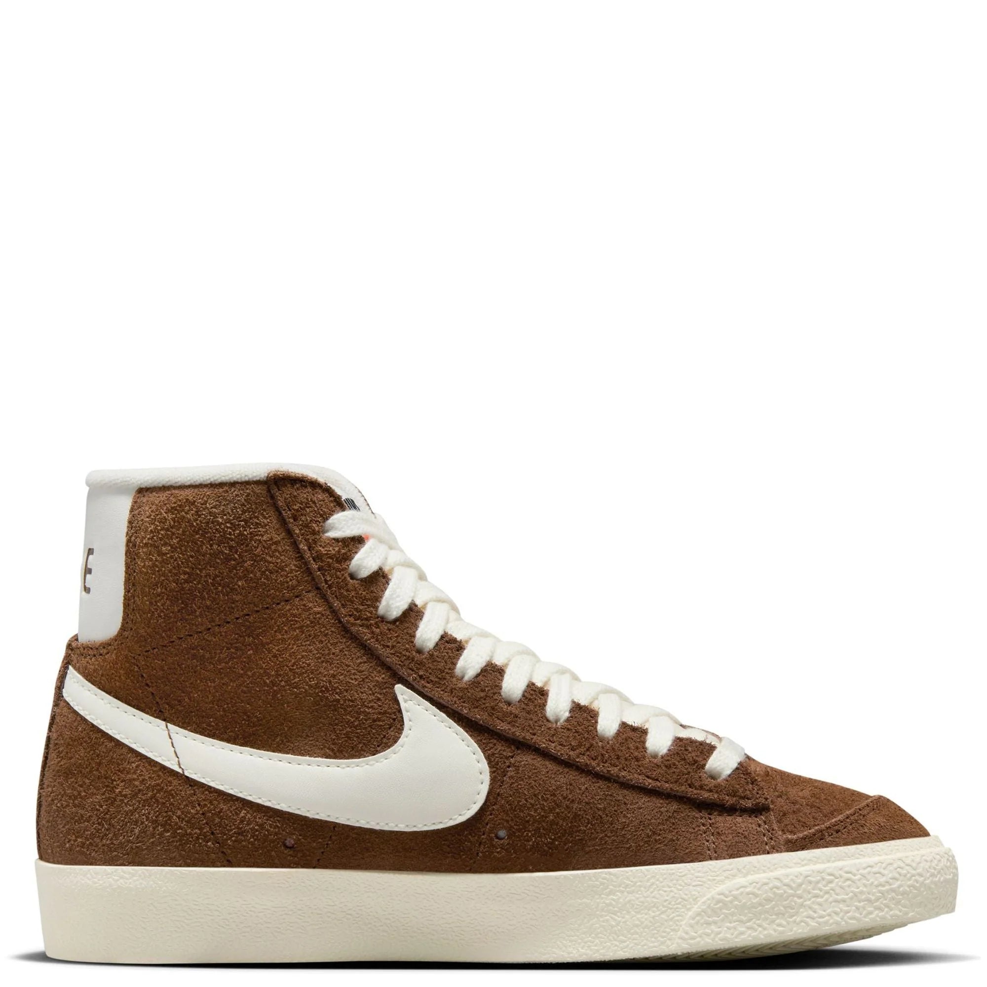 Nike Women's Blazer Mid '77 Sneaker - Gallery 5