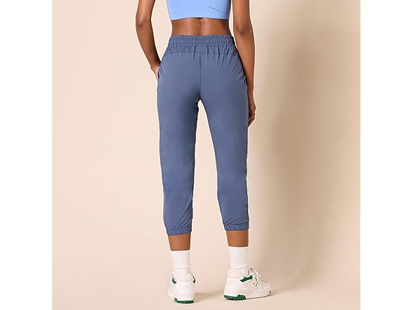 Amazon Essentials Womens Crop Jogger Pant (M)