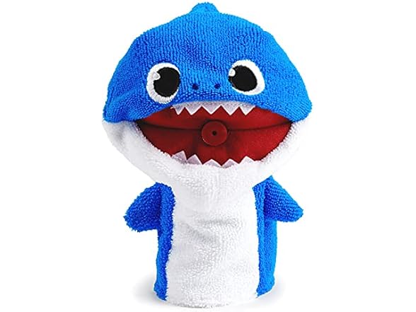 Splash & Spray Daddy Shark Bath Buddy