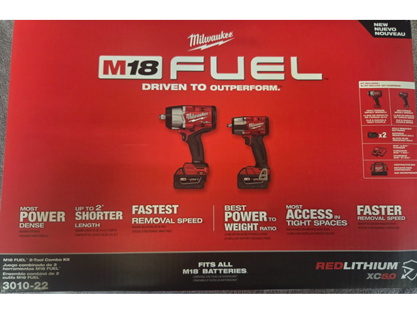 Milwaukee 3010-22 M18 FUEL 18V 3/8 in Impact Kit