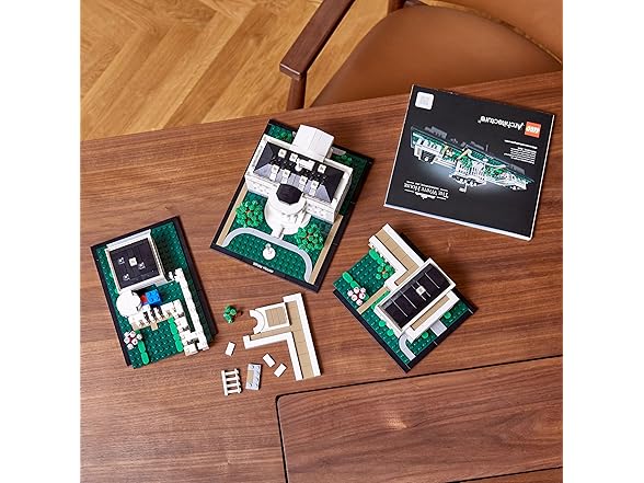 LEGO Architecture Collection: The White House (Open Box)