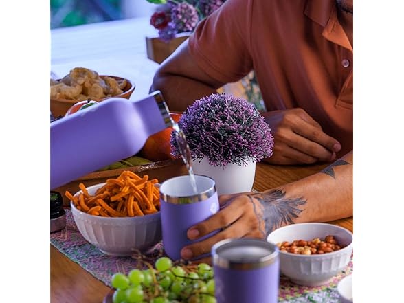 Hydro Flask Wine Bottle, 25 oz, Black