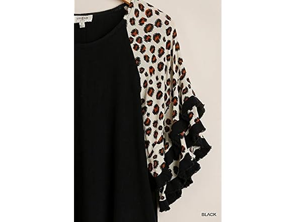 Umgee Women (M) Layered Bell Sleeve Tunic Top