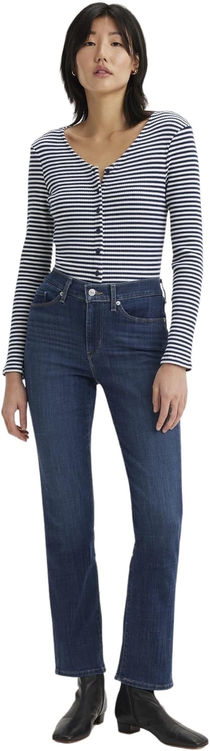 Levi's Women Classic Straight Jeans - Gallery 14