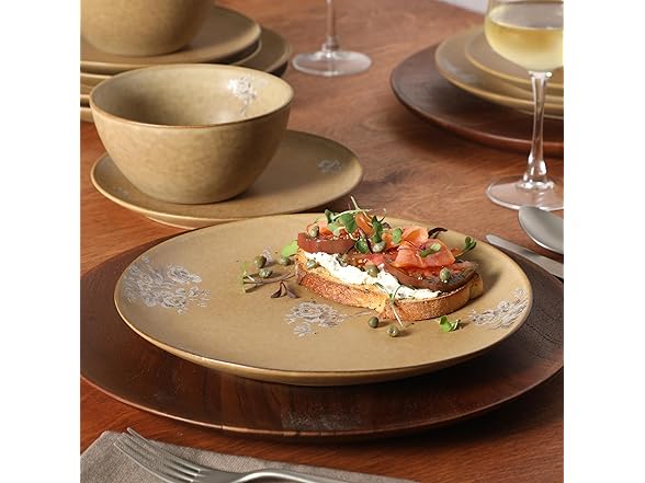 Gibson Elite Valencia Bloom 12 Piece Plates and Bowls Dinnerware Set 