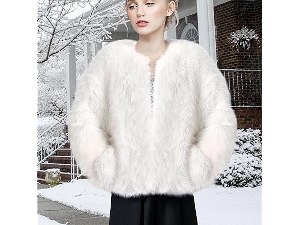 Women’s Faux Fur Coat with Pockets