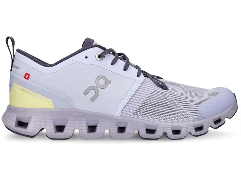On Running 66.98295 7.5 On Running Cloud X 3 Women's Shoe