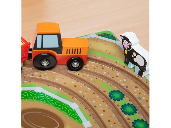 Melissa & Doug 17-Piece Wooden Take-Along Tabletop Farm